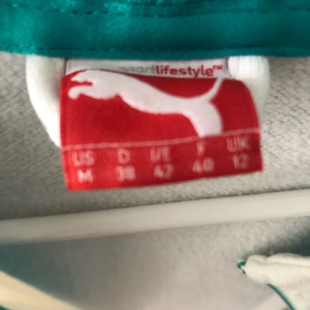 PUMA 2 piece  size M/L track suit set - Picture 10 of 16